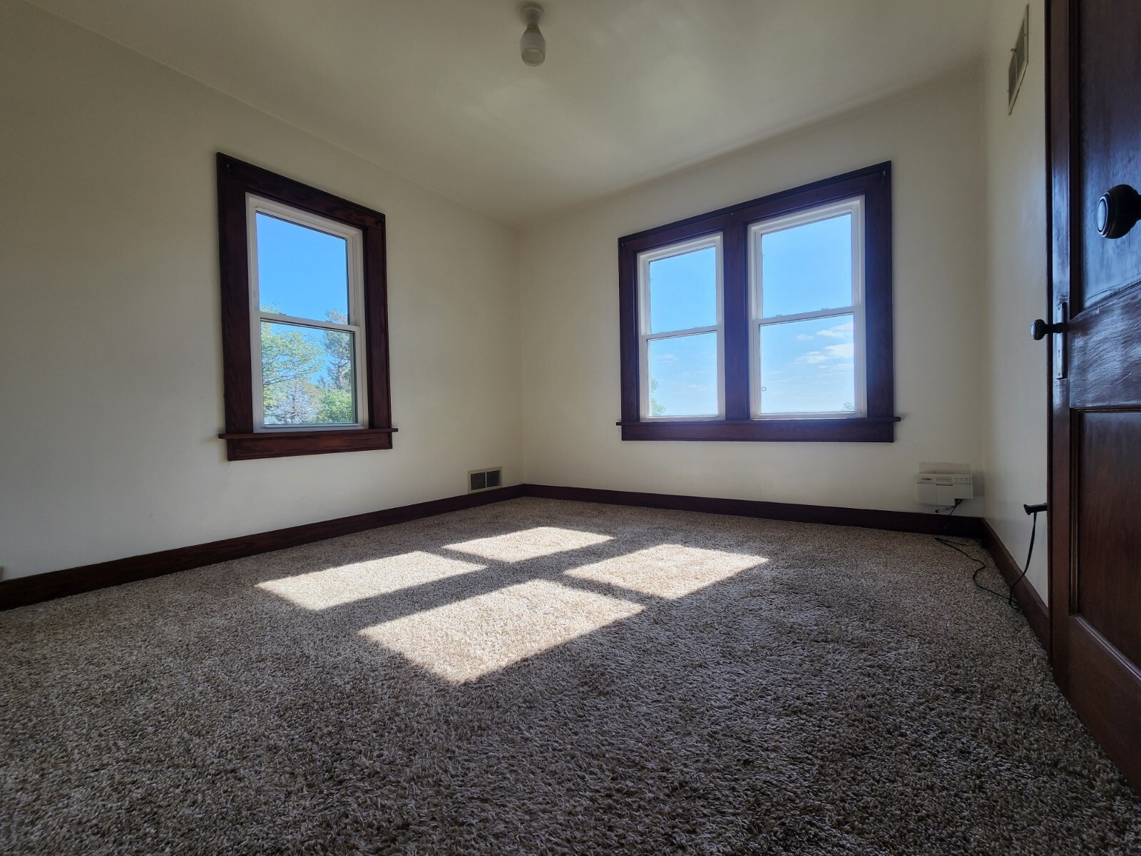 Bedroom #1 - 265 19th Rd