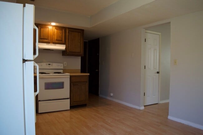 Building Photo - Affordable 3 Bedroom Duplex, SW Columbia!