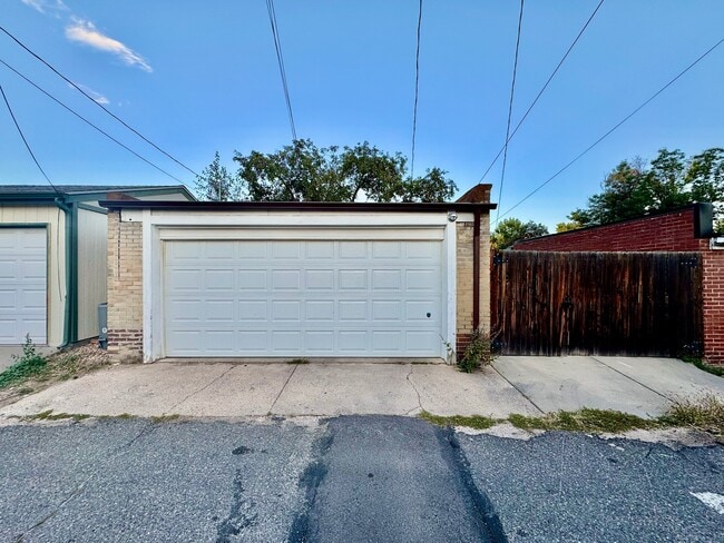 Building Photo - 2965 Grove St