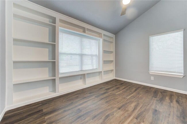 Building Photo - 2833 Indian Creek Blvd