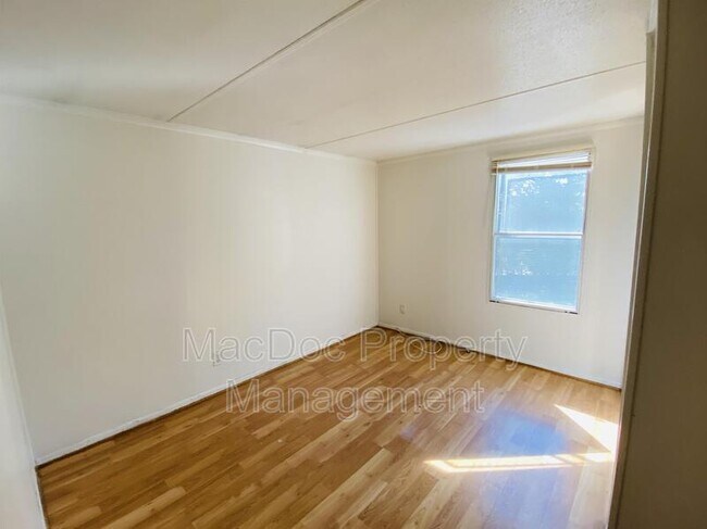 Building Photo - 3611 Shirleys Hill Rd