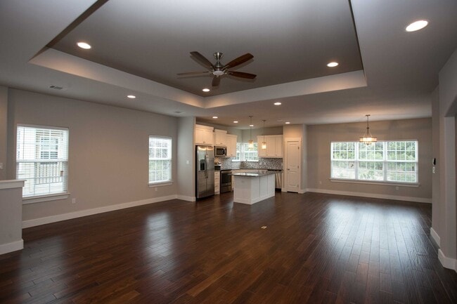 Building Photo - Modern Single-Story Condo Near Lake Austin & Lake Travis