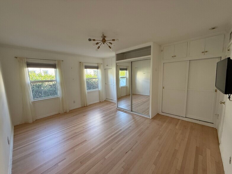 Master Bedroom - 1221 S Curson Ave