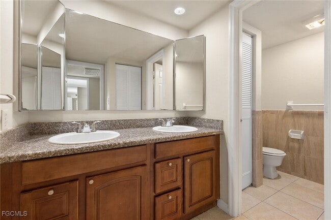 Building Photo - 1706 Park Meadows Dr