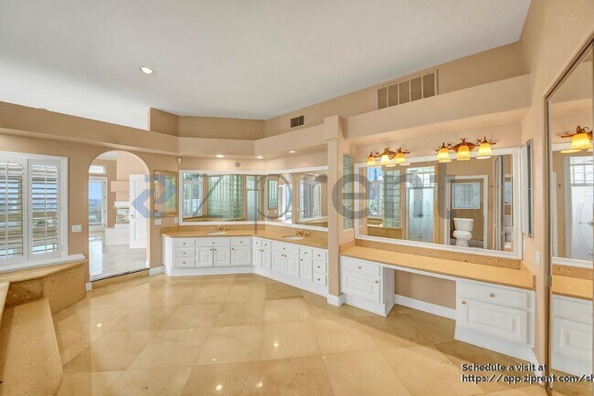 Building Photo - 20 Sierra Vista