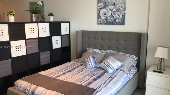 Building Photo - 1600 NE 1st Ave