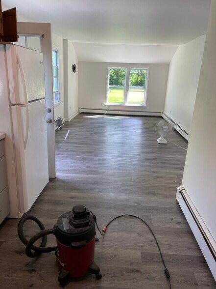 Building Photo - 2208 NY-22