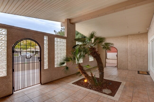 Building Photo - 1328 E St Jude Cir
