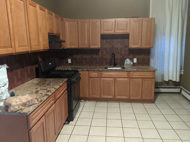 Building Photo - 345 High St