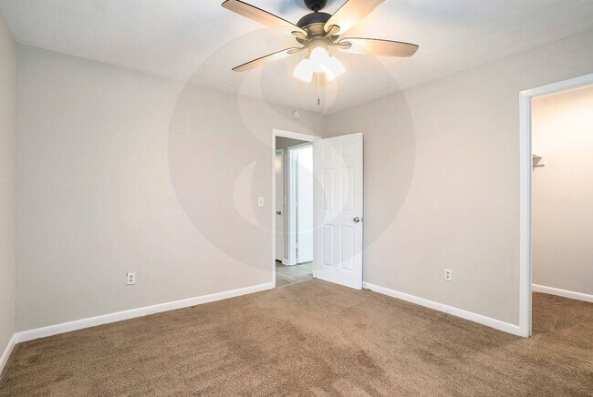 Building Photo - 2BR/1.5BA Townhome Near Downtown Snellville!