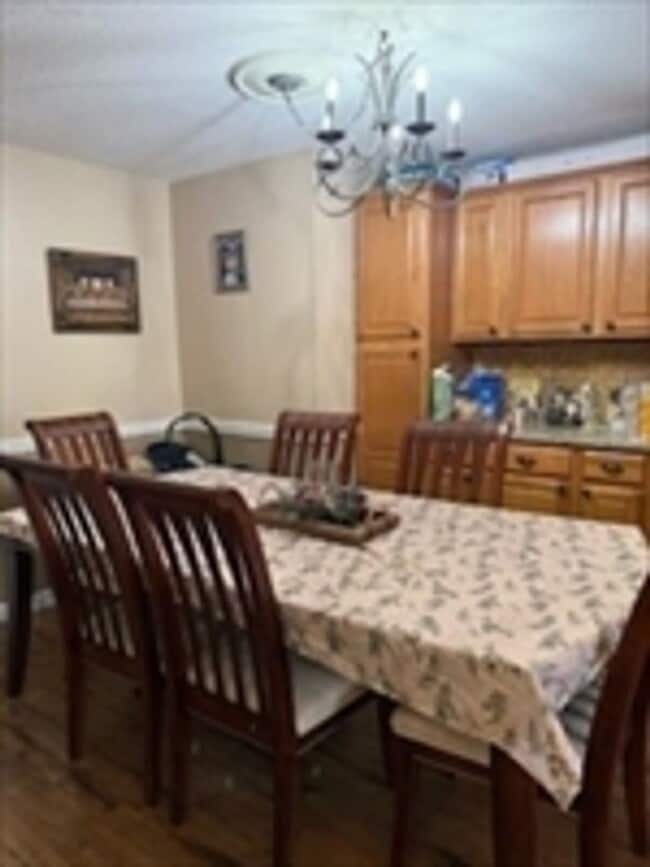 Building Photo - Modern Comfort Meets Convenience in This Stylish Franklin Condo