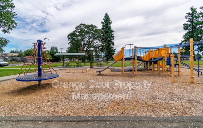 Building Photo - 4046 S 31st St