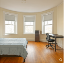 Building Photo - 1247 Beacon St