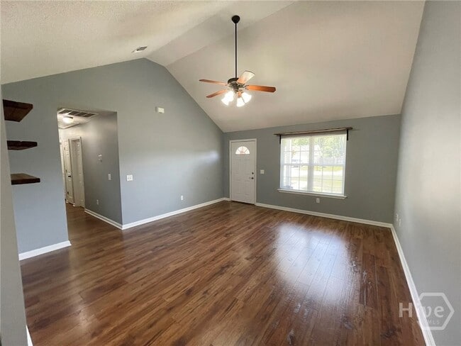 Building Photo - 119 Mustang Dr