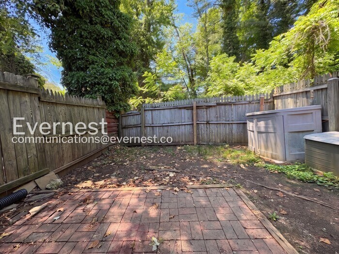Building Photo - 14806 Bryan Ct