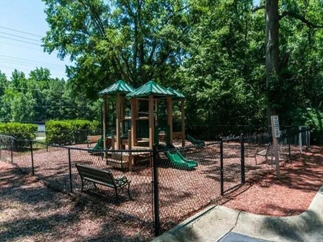 Building Photo - 1600 Blairs Bridge Rd