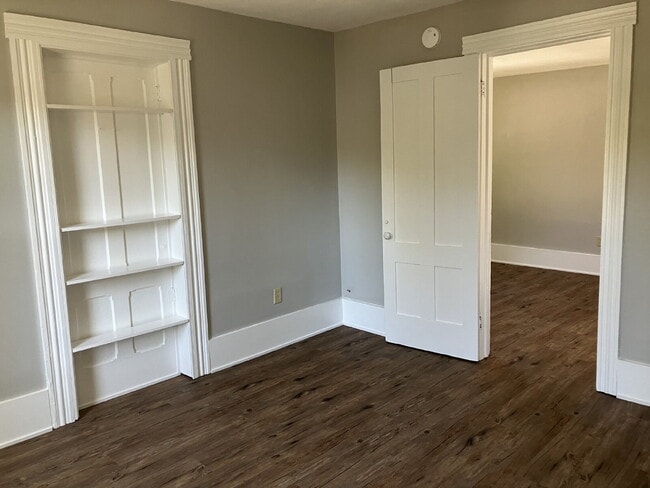 Building Photo - Available October 1 in the Village of Fairport!  2 Bedroom 1 bath upper apartment for $1,515/mo