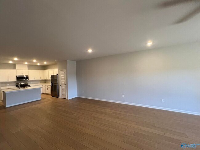 Building Photo - 159 Little Britain St