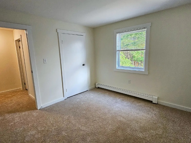 Building Photo - 40 Grondin Dr