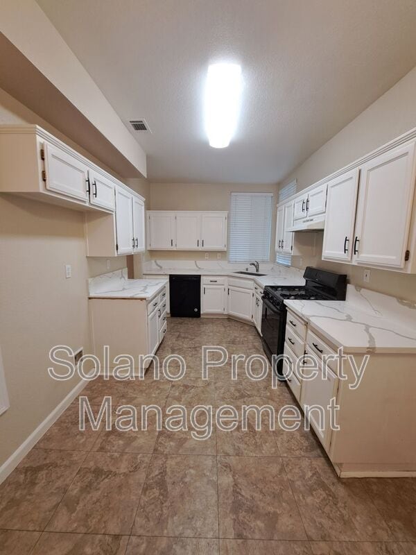 Building Photo - 849 Chateau Cir