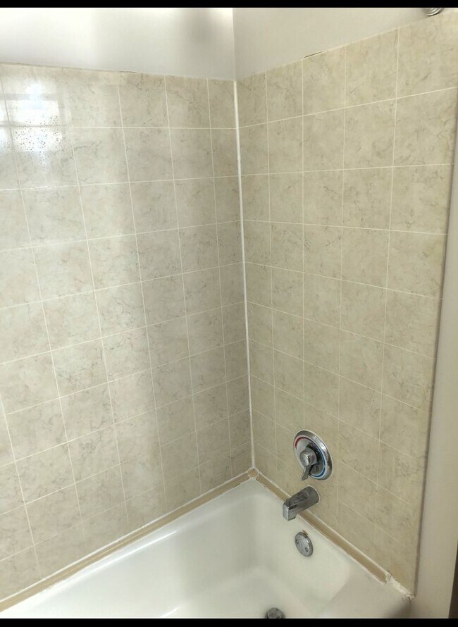 Building Photo - 1250 Silverwood Ct