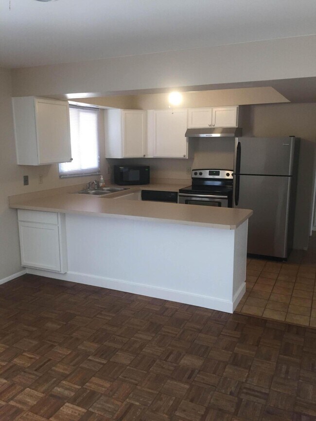 Building Photo - 1234 E Riviera Dr