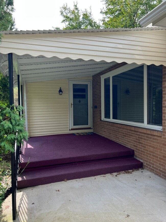 Building Photo - Updated Poland Ranch for Rent!