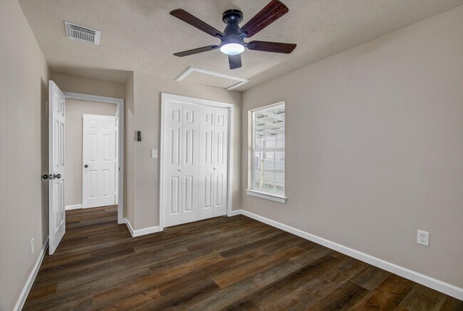 Building Photo - 1118 Cypress St