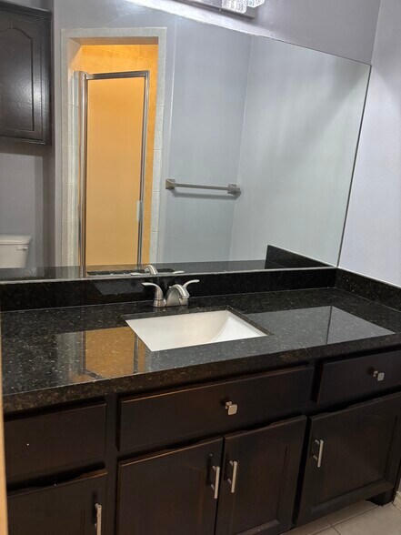 Building Photo - 1406 Acme Ln