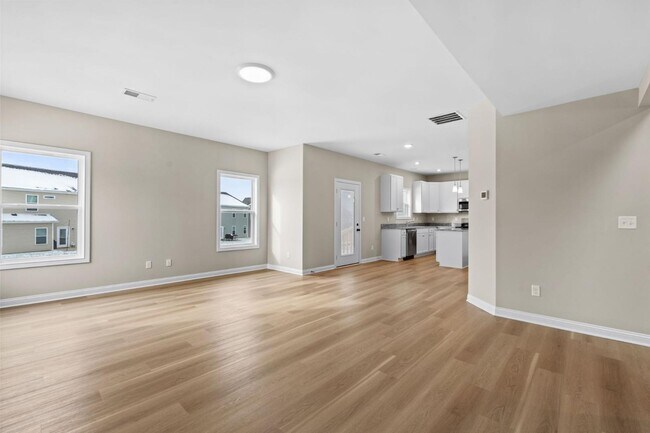 Building Photo - 112 Lambert Fld