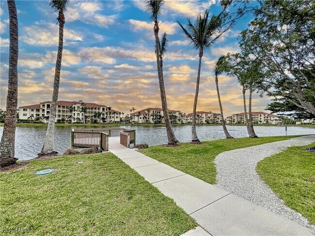Building Photo - 20031 Sanibel View Cir