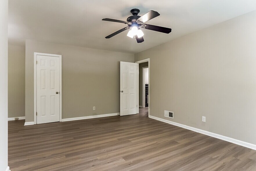Building Photo - 941 Martinwood Cir
