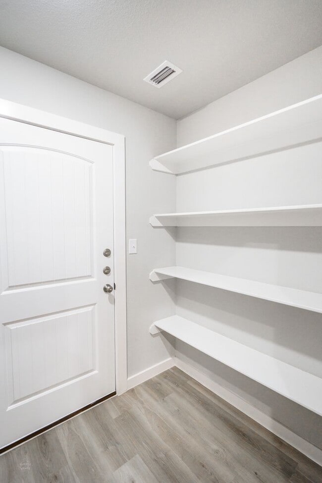 Building Photo - Your Perfect Abilene Home Awaits – Availab...