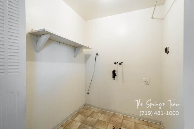 Building Photo - 7240 Sullivan Cir
