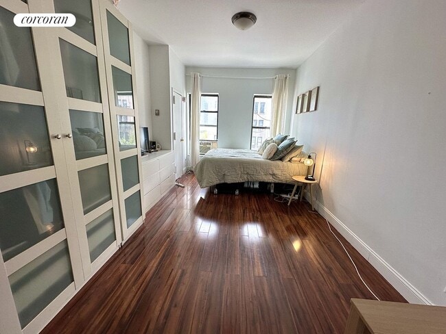 Primary Photo - 359 W 53rd St