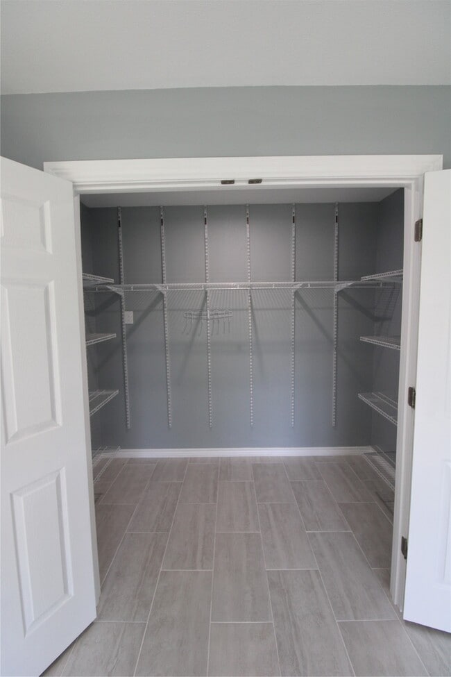 Building Photo - 503 Austin St