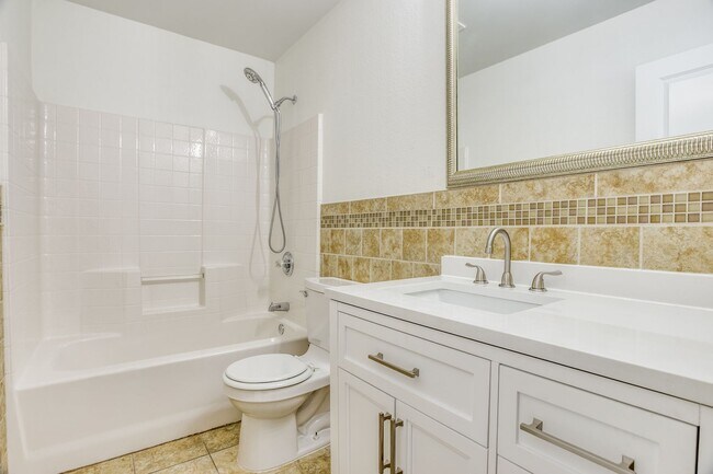 Building Photo - 639 Manchester Dr