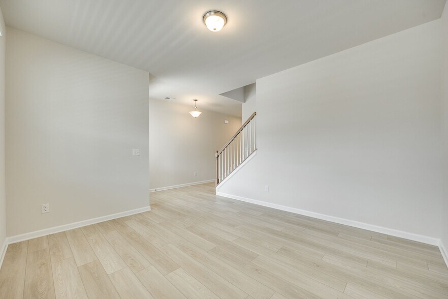 Building Photo - 4205 Matindale Way