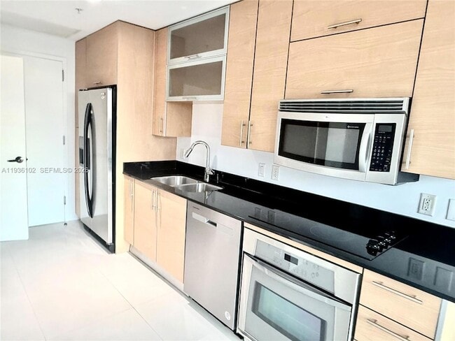 Building Photo - 60 SW 13th St