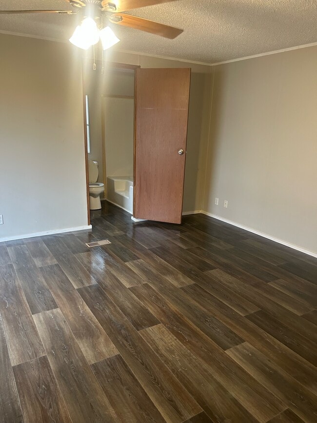 Building Photo - 4058 Veterans Hwy W