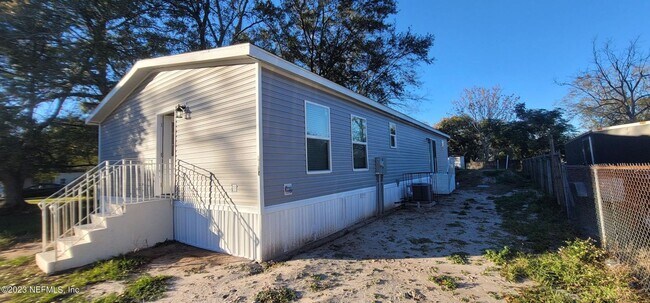 Building Photo - Nearly New Marietta Manufactured Home