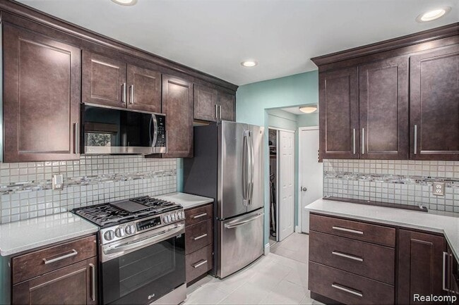 Building Photo - 1035 Wyman Dr