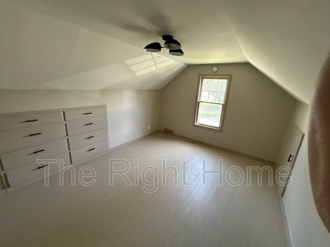 Building Photo - 2886 Martin Ave