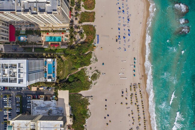 Building Photo - 3730 N Ocean Dr