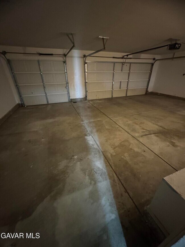 Building Photo - 39333 Bastille Ln