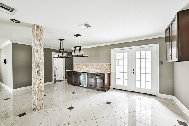 Building Photo - 6833 Concho St