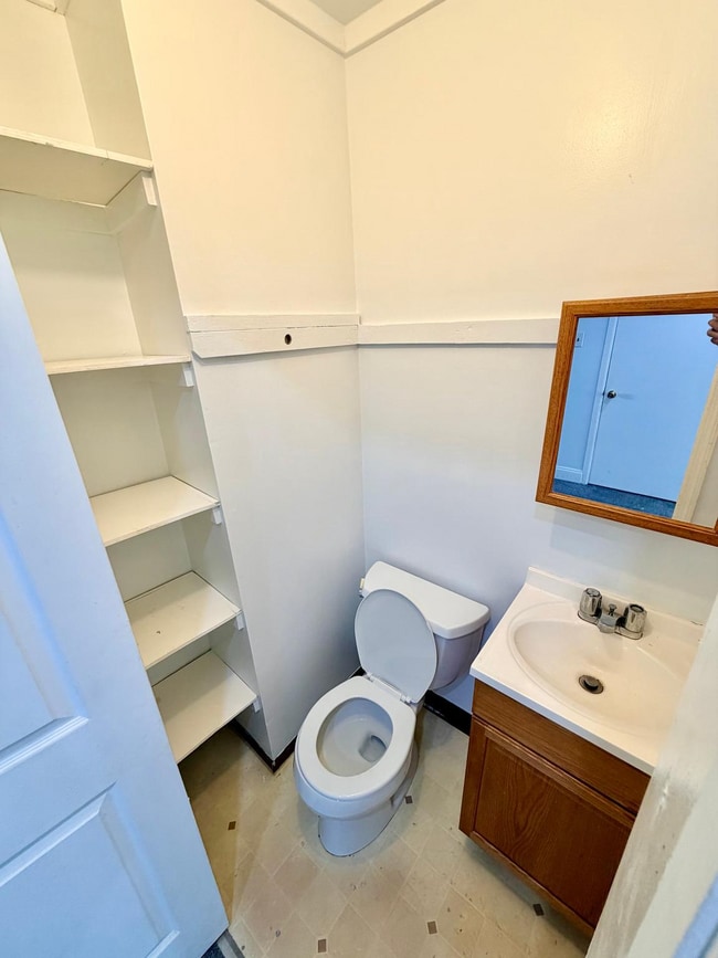 Building Photo - 3116 Salmon St