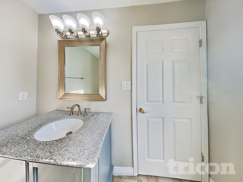 Building Photo - 1133 Linwood Loop