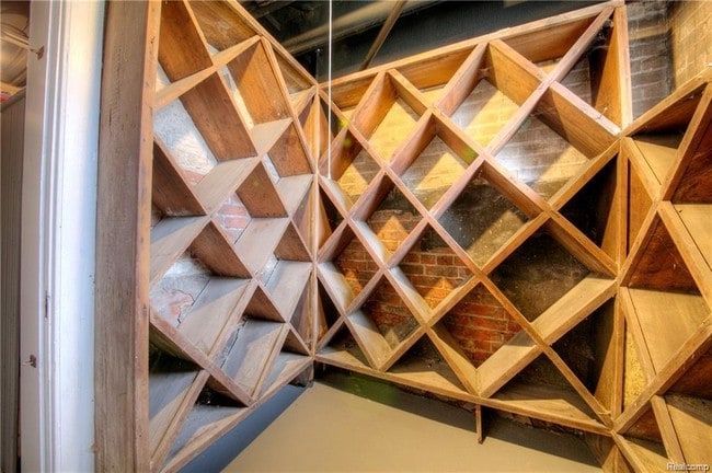 Building Photo - 22 Edison St