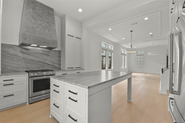 Building Photo - 1247 Peden St